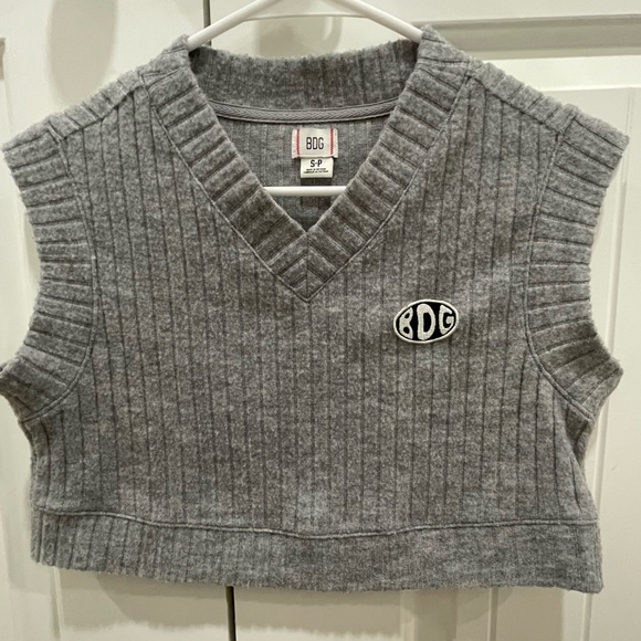 BDG Sweaters - BDG Small Crop Sweater Top Short Sleeve Grey Urban Outfitters V neck